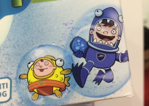 Foto de un empaque de Speedo para niño, detalle.
